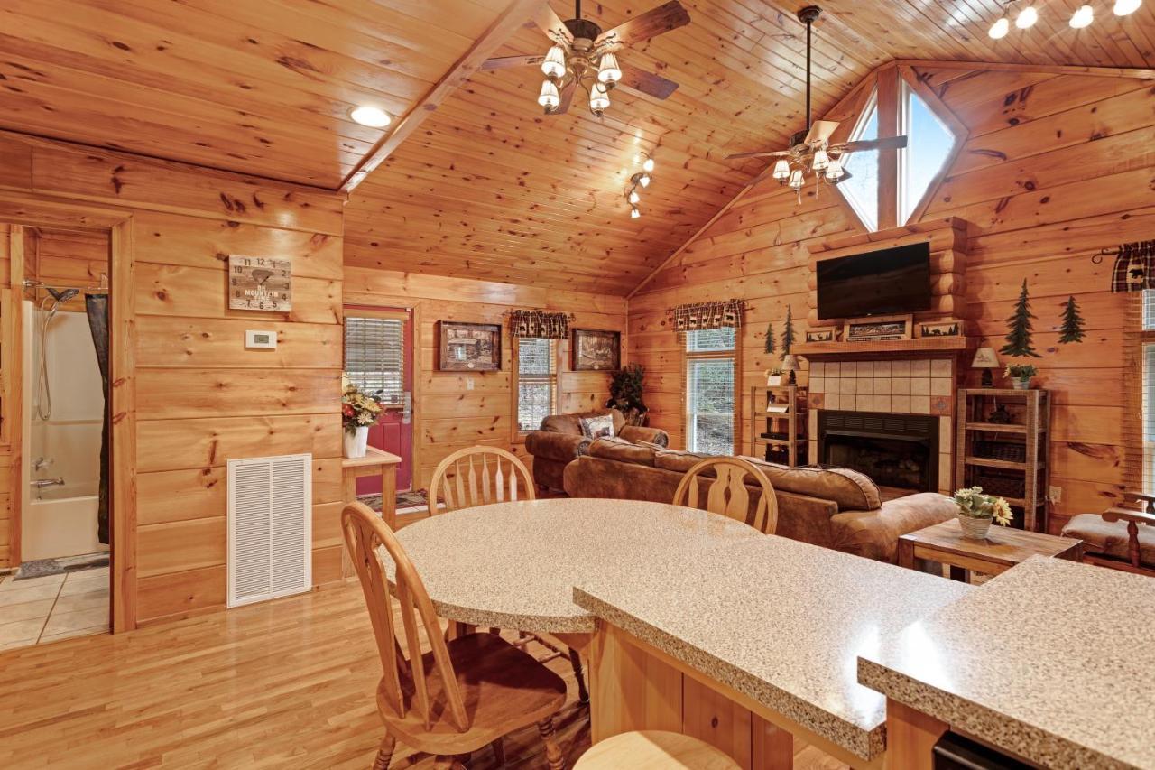 Tranquility Villa Pigeon Forge Buitenkant foto